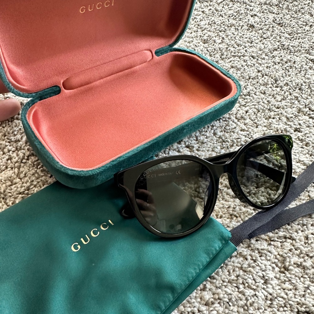Gucci Black 58mm Round Sunglasses with Glossy Finish